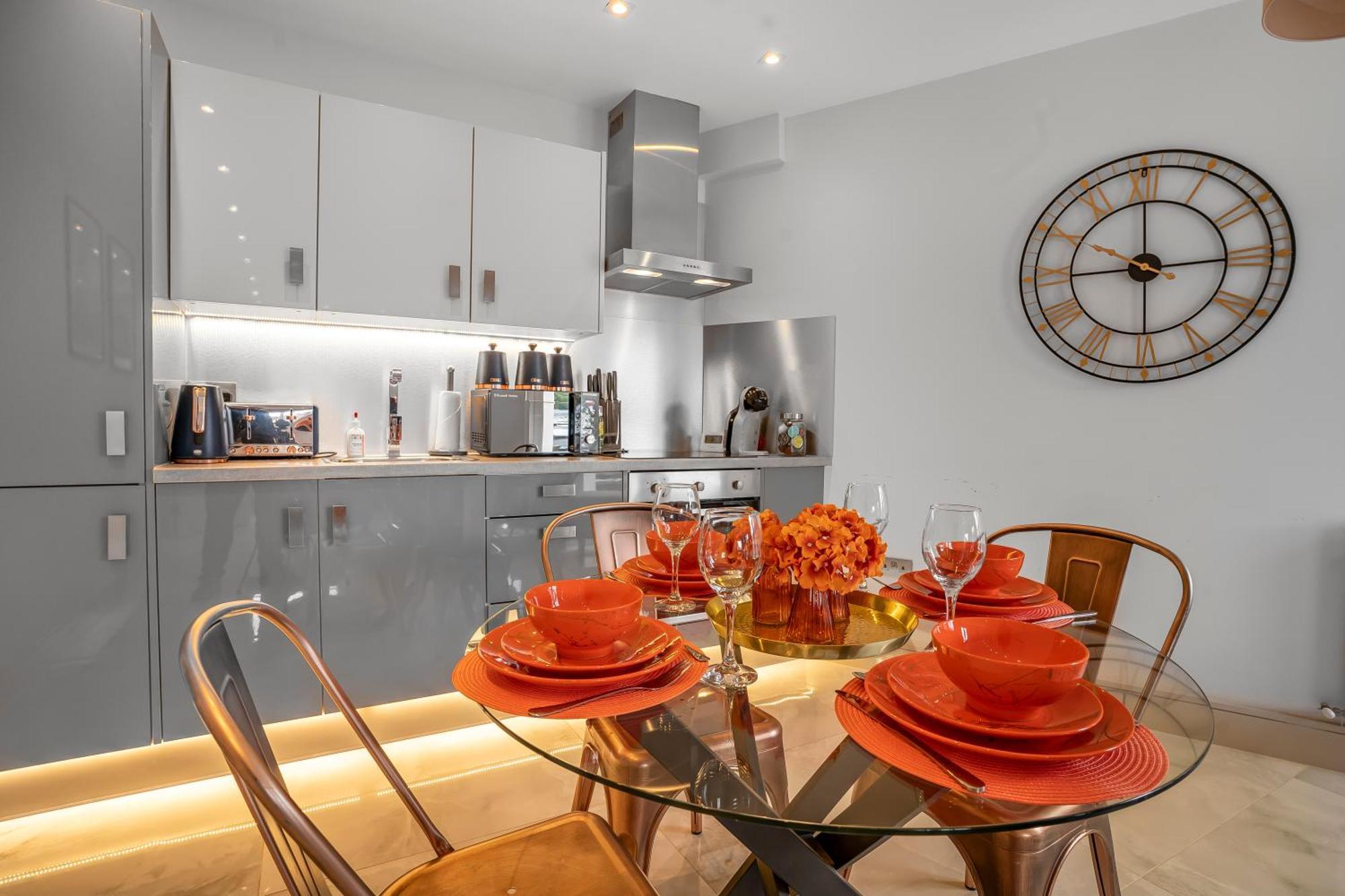 Stylish Apartments London Near Wembley Stadium Екстериор снимка