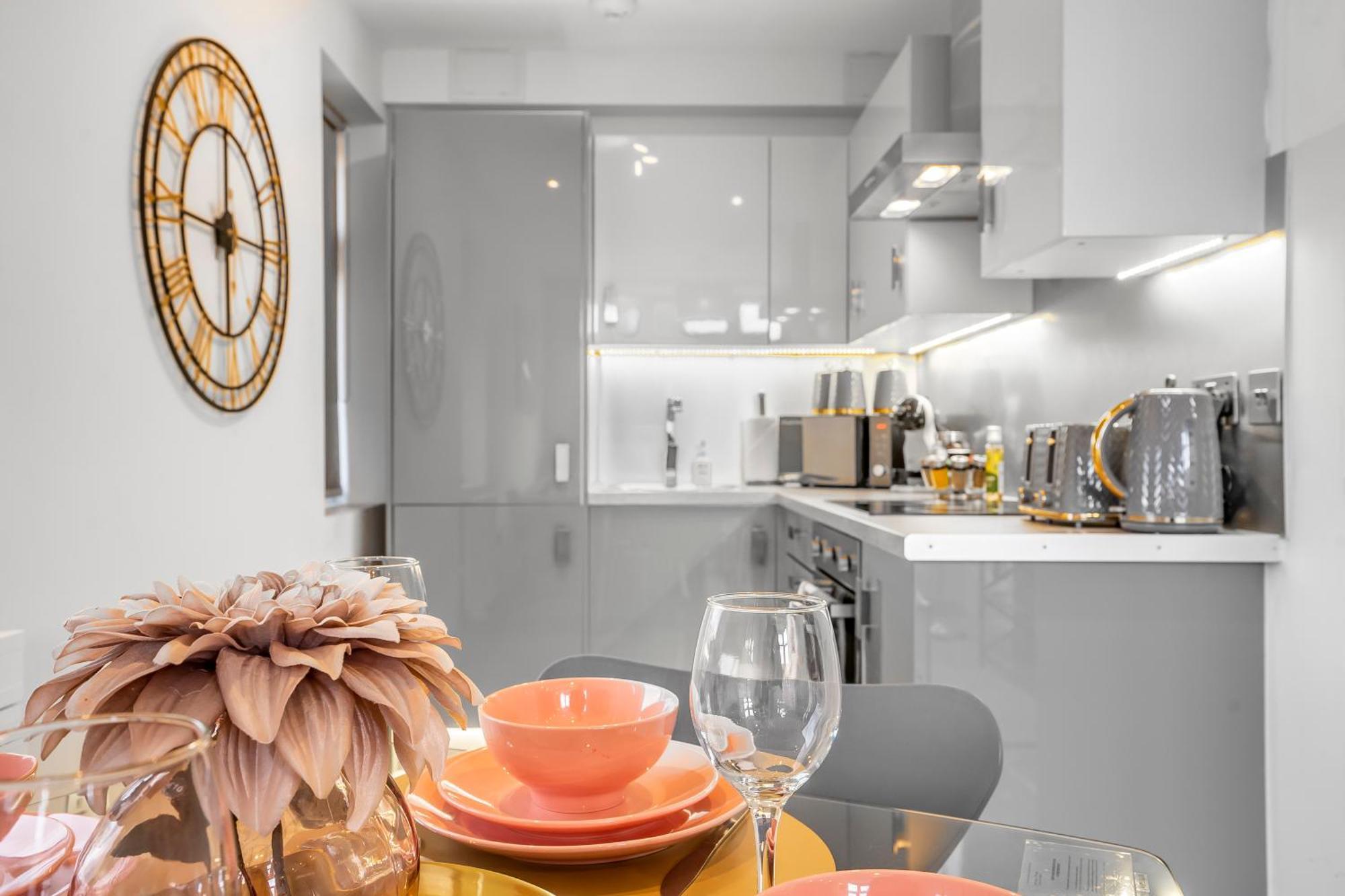 Stylish Apartments London Near Wembley Stadium Екстериор снимка